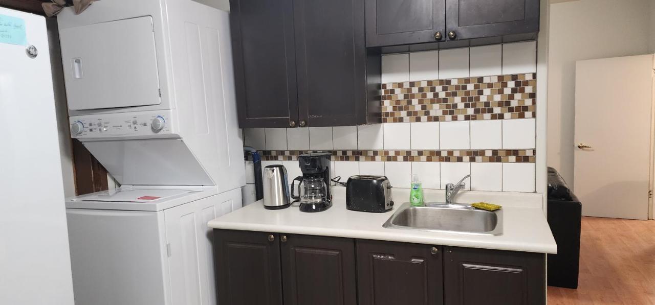 וויניפג Chesskings Guest House - Unit 1 מראה חיצוני תמונה